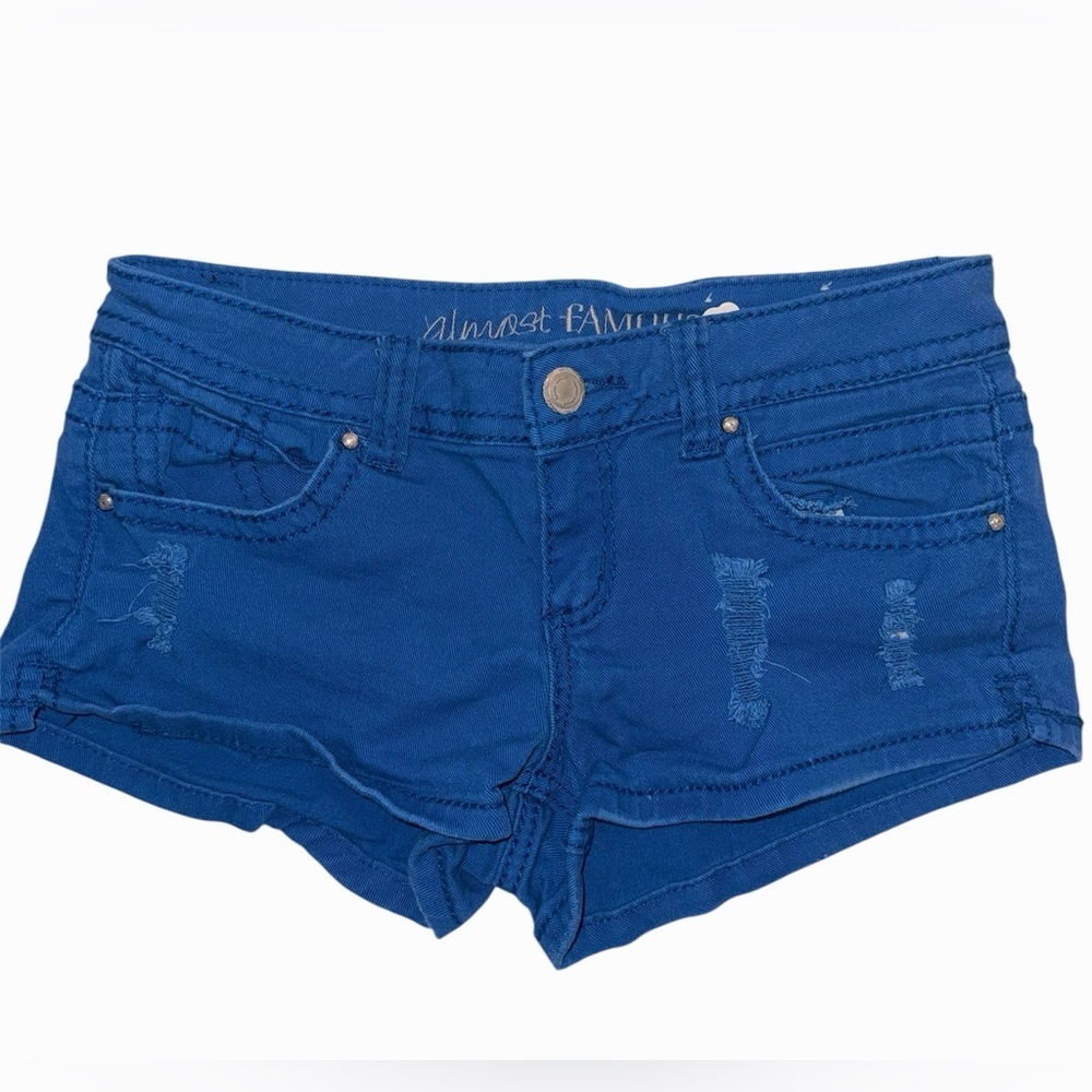 Almost Famous Womens Distressed Blue denim Jean Shorts Size 7